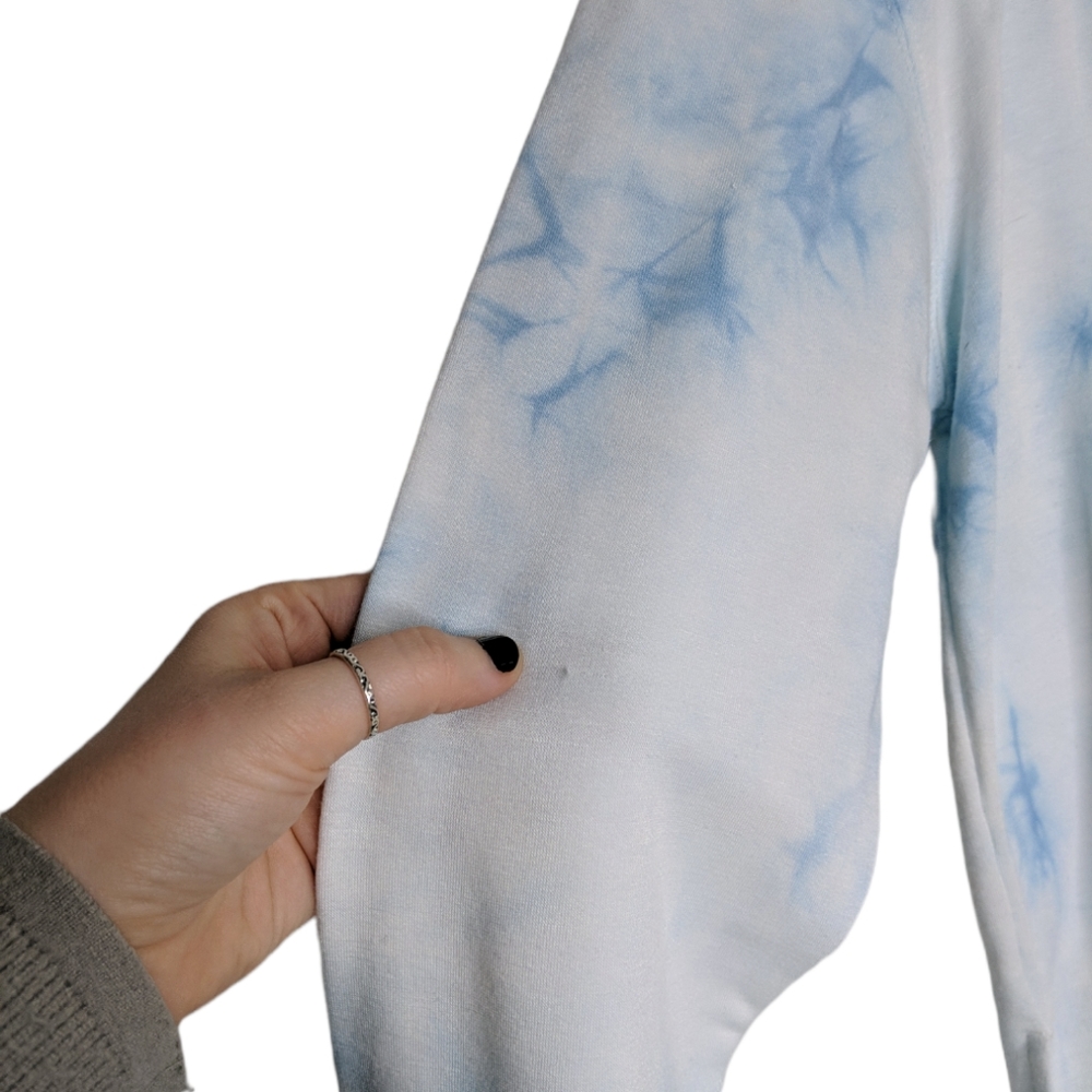 Wildfox Crystal Blue Tie Dye Pullover Long Sleeve Women's Size Medium - Picture 5 of 5